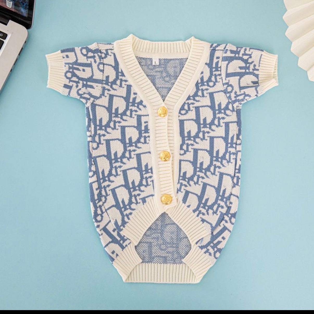 Designer-Cardigan für deinen Hund